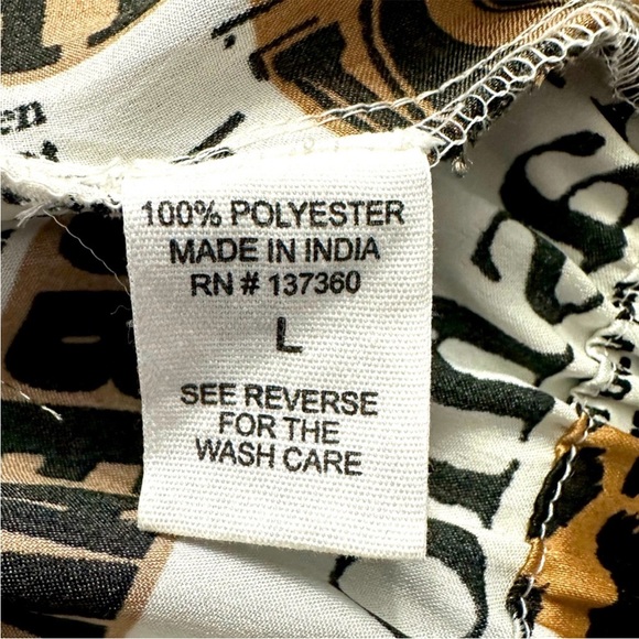 Newspaper Magazine Print Cropped Silky Wrap Blouse - Picture 6 of 7